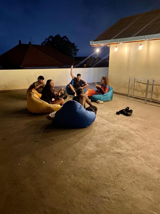 Amigos Guesthouse & Hostel Чангу Экстерьер фото